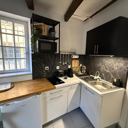 Le Viala, Studio Dans Le Centre Historique De Hyères Extérieur photo