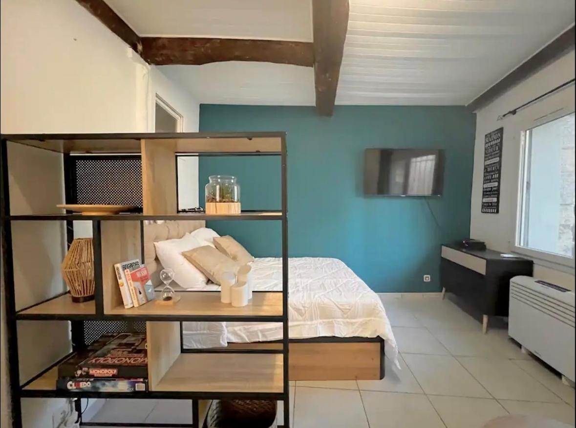 Le Viala, Studio Dans Le Centre Historique De Hyères Extérieur photo