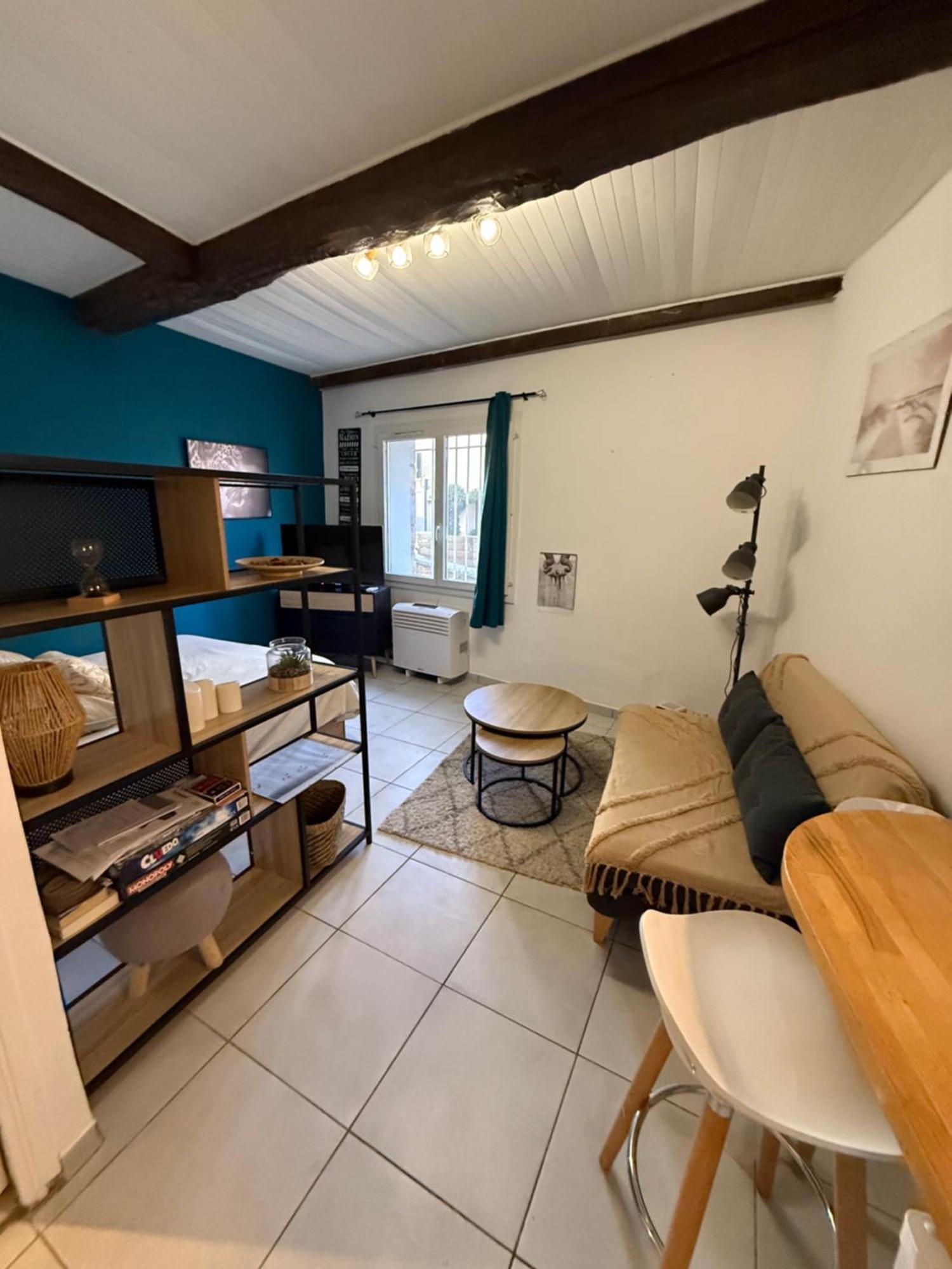 Le Viala, Studio Dans Le Centre Historique De Hyères Extérieur photo
